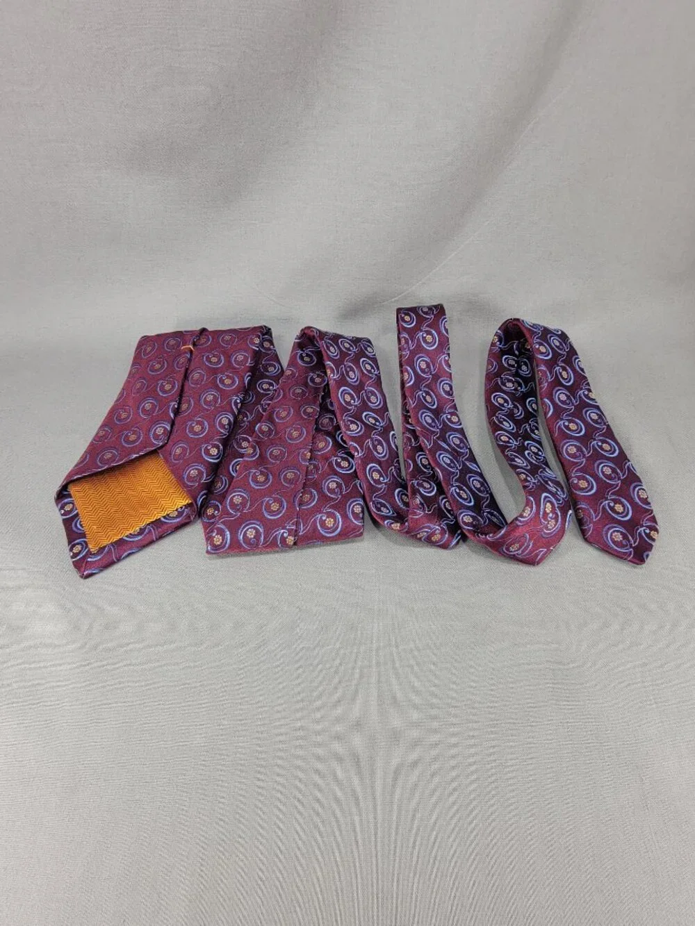 Chelsea Robert Talbott Mens Silk Tie Necktie Burgundy Blue Floral Hand Sewn USA